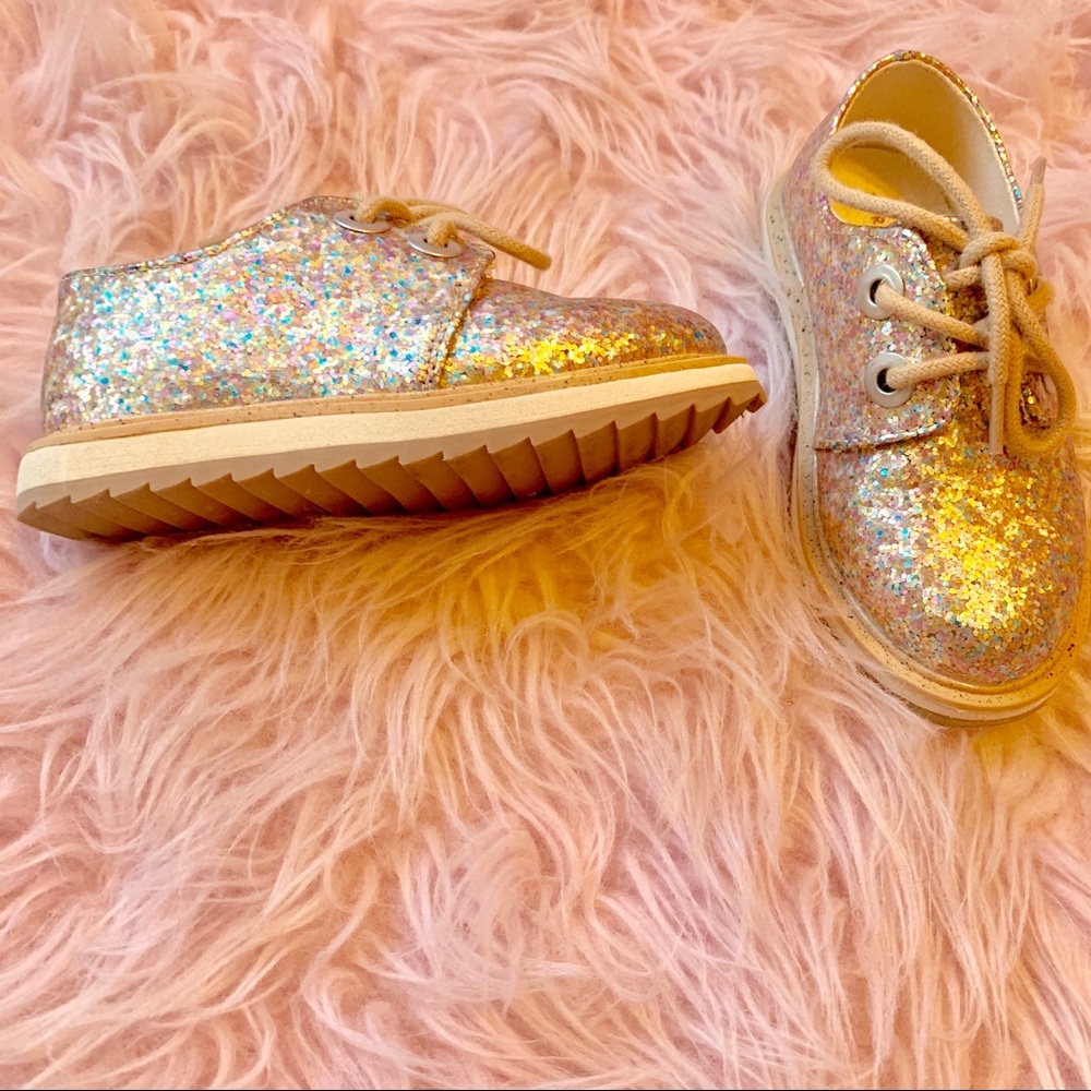 Adorable glitter shoes from Zara for toddler Girl